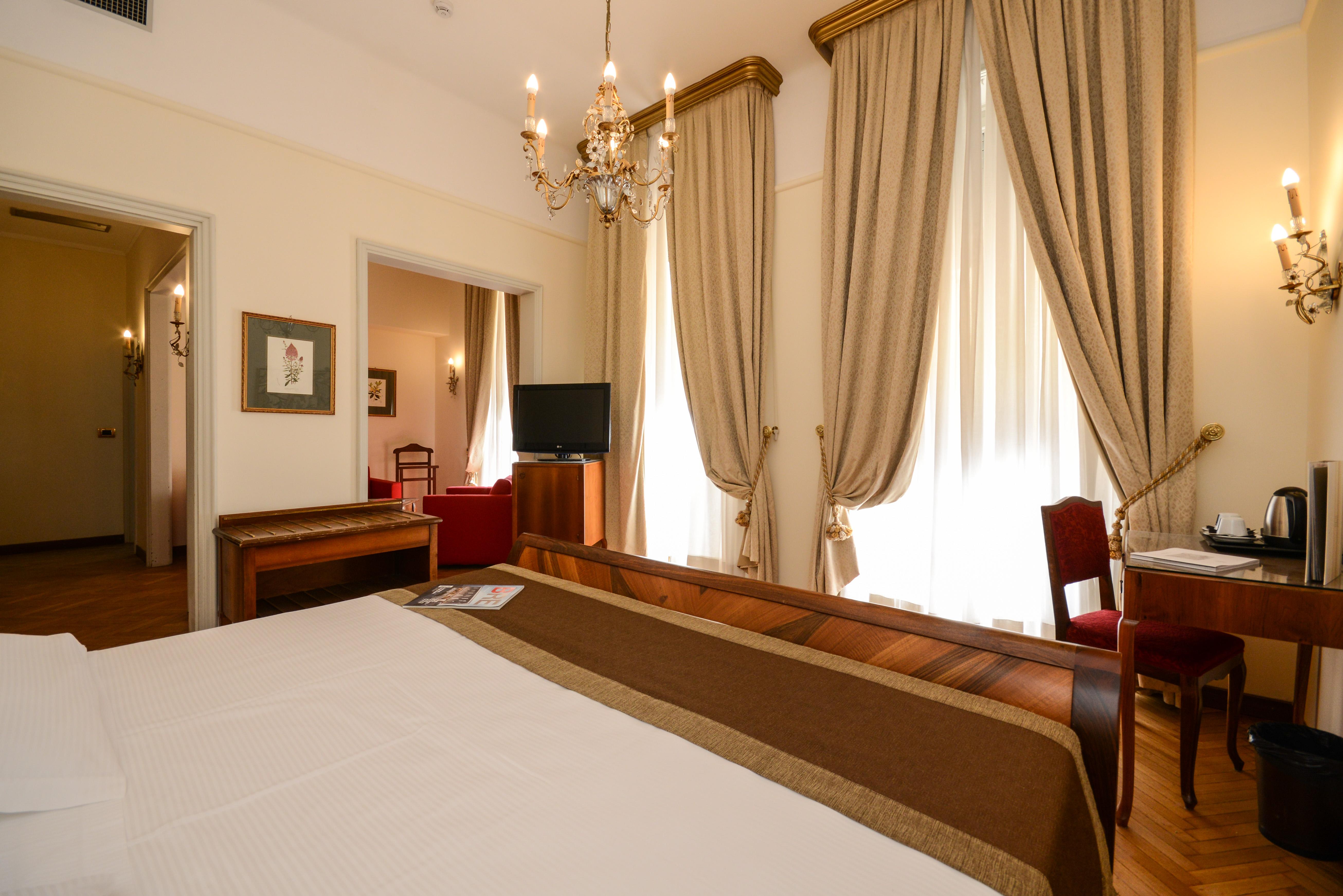 Hotel Vittoria Brescia Dış mekan fotoğraf A room at the hotel