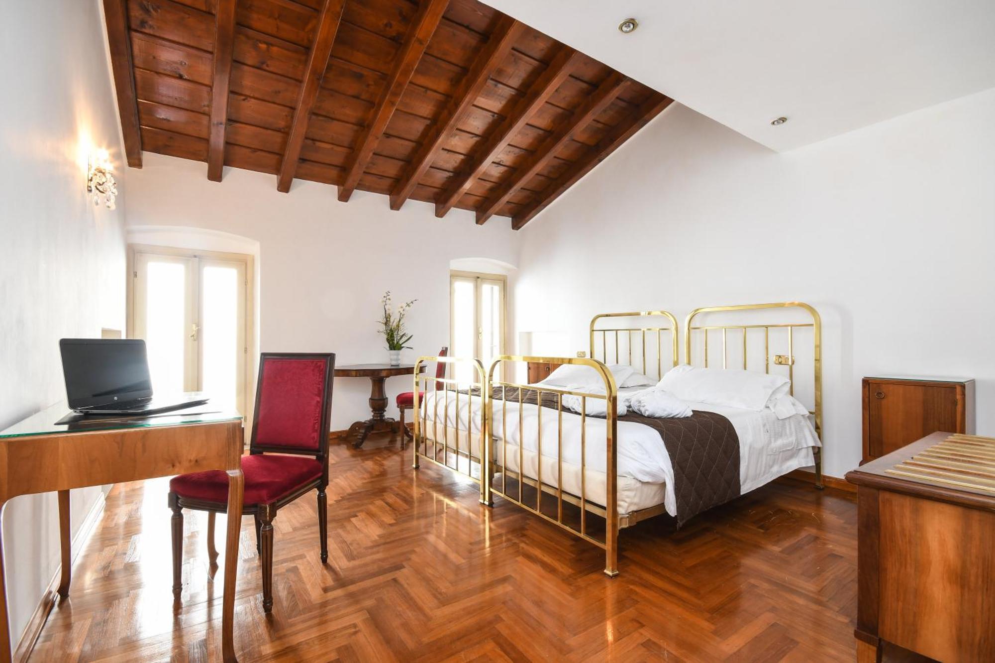 Hotel Vittoria Brescia Dış mekan fotoğraf A room at the hotel